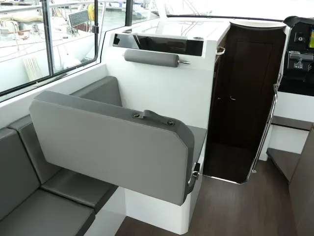 Beneteau Antares 11