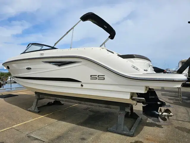 Sea Ray 250 Sse