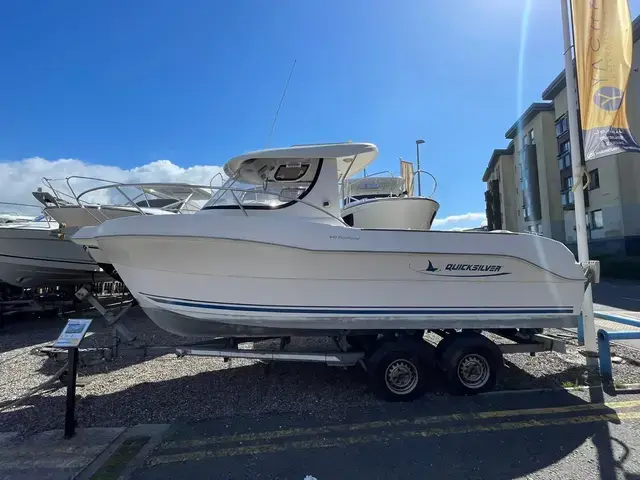 Quicksilver 640 Pilothouse