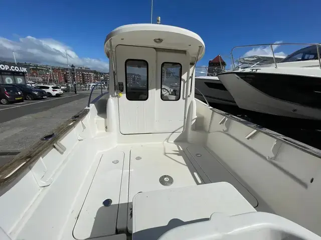 Quicksilver 640 Pilothouse