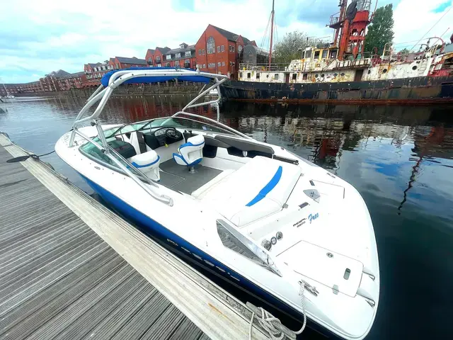 Regal Bowrider 2200