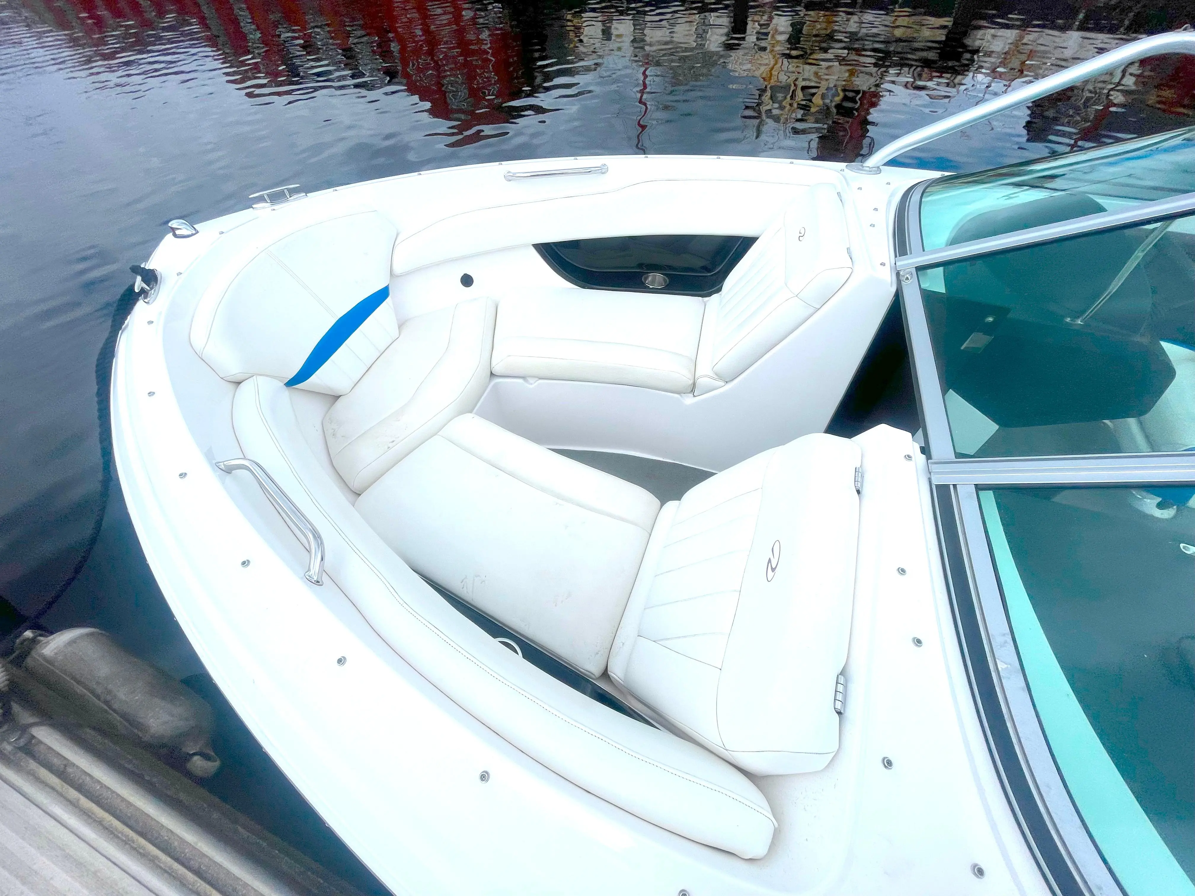 2008 Regal 2200 bowrider