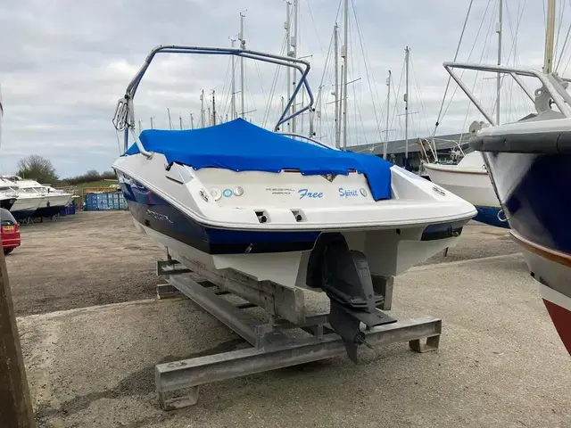 Regal Bowrider 2200