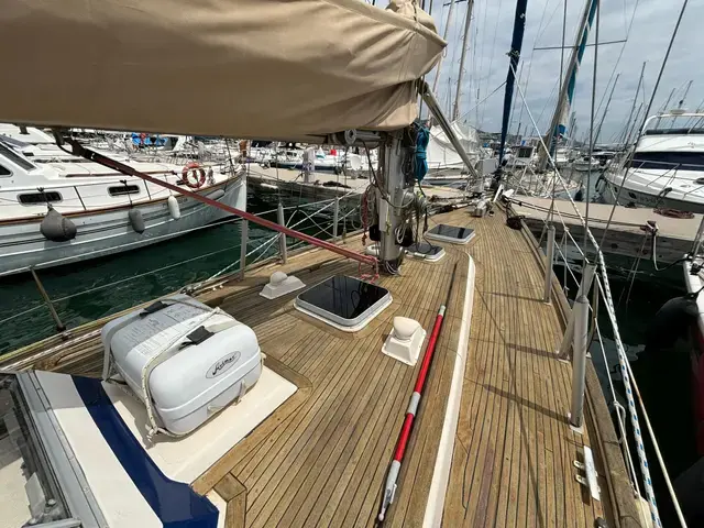 Hallberg-Rassy 38