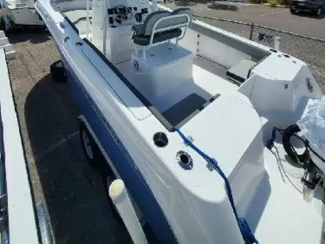 Aquasport 2300 Center Console