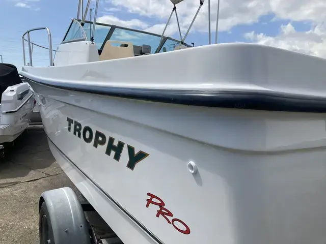 Trophy Boats 2002 WA Cuddy