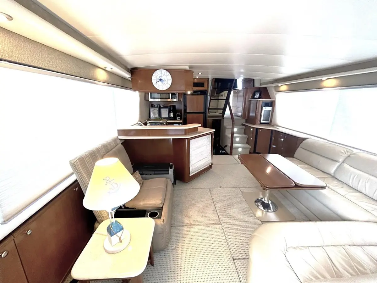 2005 Meridian 490 pilothouse