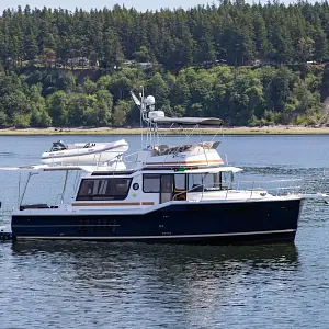 2025 Ranger Tugs 43 Command Bridge