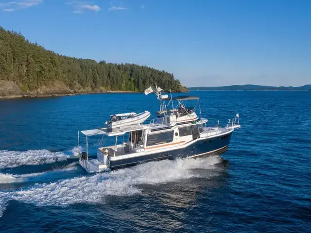 Ranger Tugs 43 Command Bridge