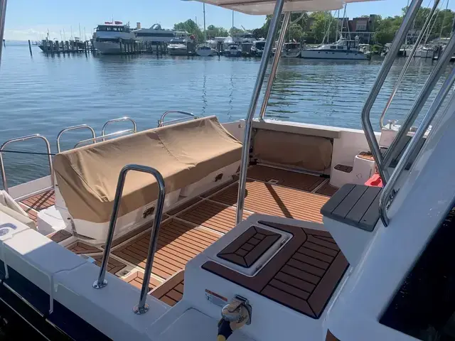 Ranger Tugs 43 Command Bridge