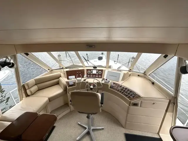 Meridian 490 Pilothouse