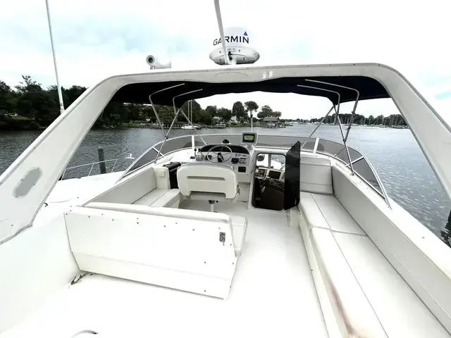 Meridian 490 Pilothouse