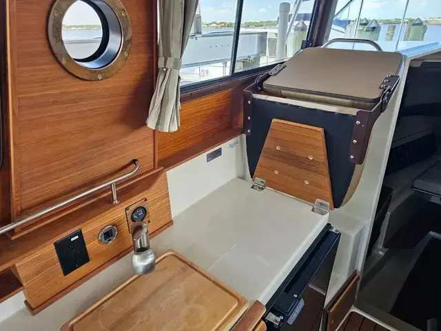 Ranger Tugs 27 Luxury Edition