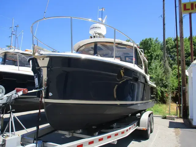 Ranger Tugs R-23