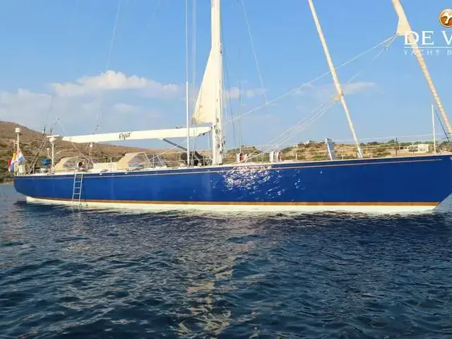 ROYAL HUISMAN 76' Flyer