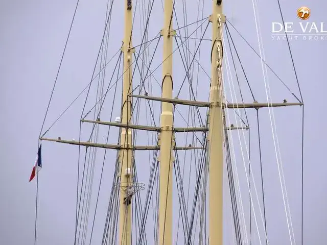 Van der Graaf Classic Schooner