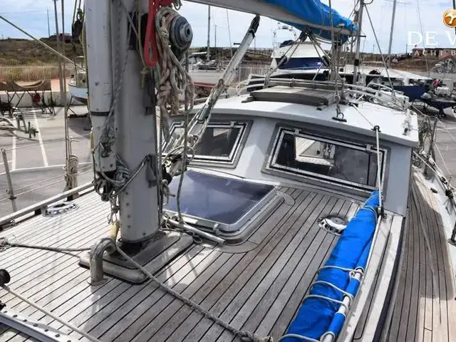 Tayana 37 Pilothouse