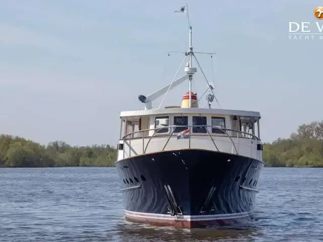 Feadship Canoe Stern