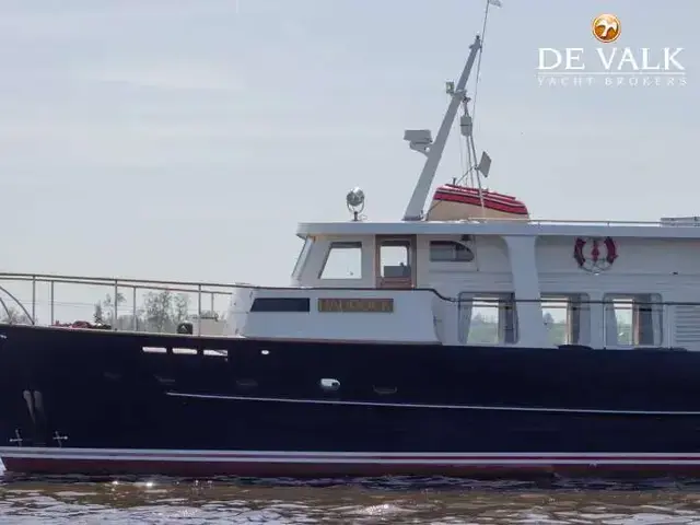 Feadship Canoe Stern