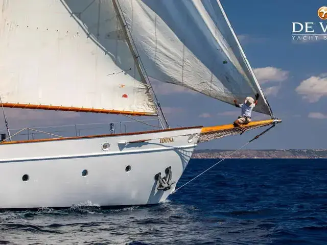 Feadship Ketch