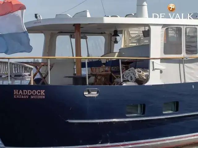 Feadship Canoe Stern