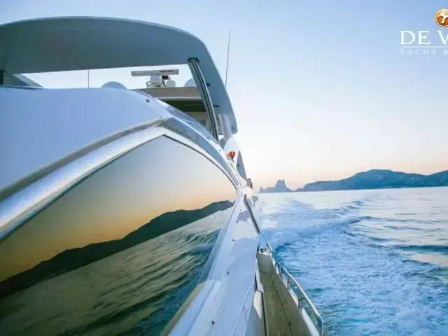 Sunseeker 86 Yacht