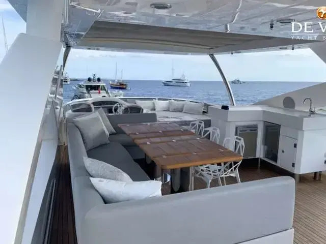 Sunseeker 86 Yacht