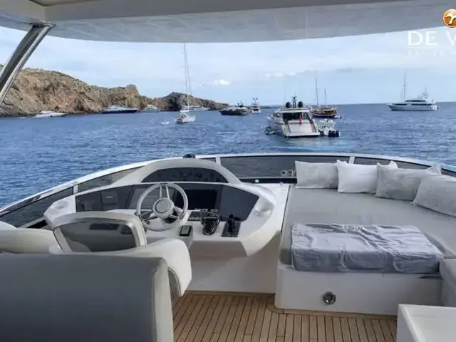 Sunseeker 86 Yacht