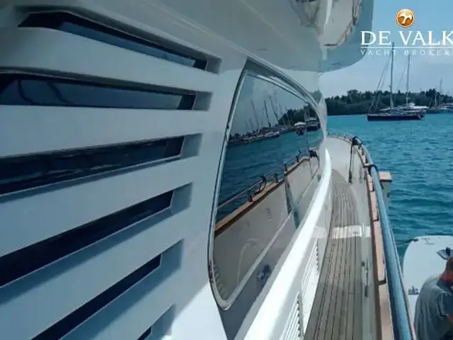 Elegance Yachts 76