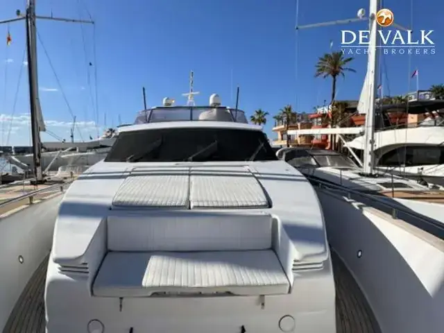 Elegance Yachts 76