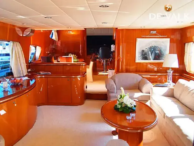 Elegance Yachts 76