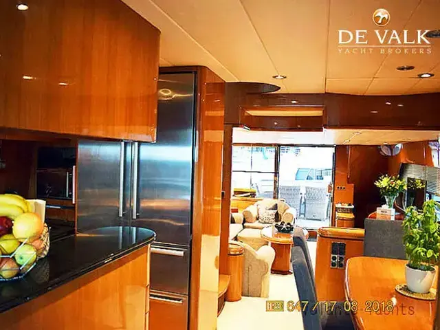 Elegance Yachts 76