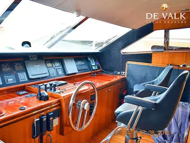 Elegance Yachts 76