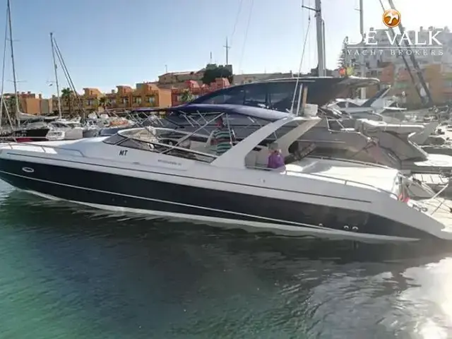 Real Powerboats Revolution 46