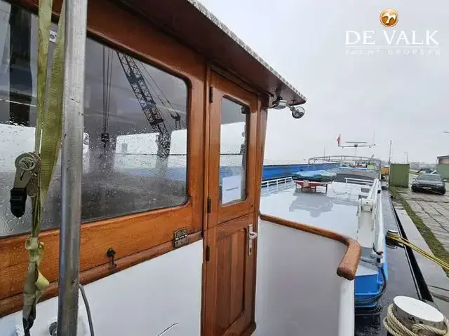 Spits 38 M Liveaboard Vessel