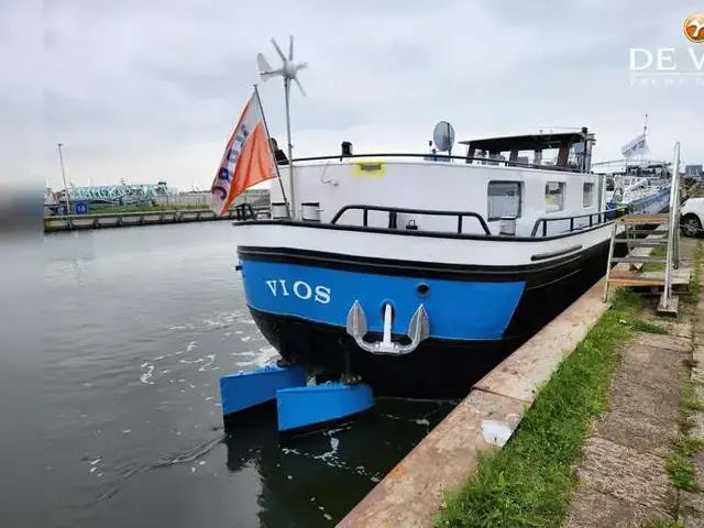 Spits 38 M Liveaboard Vessel