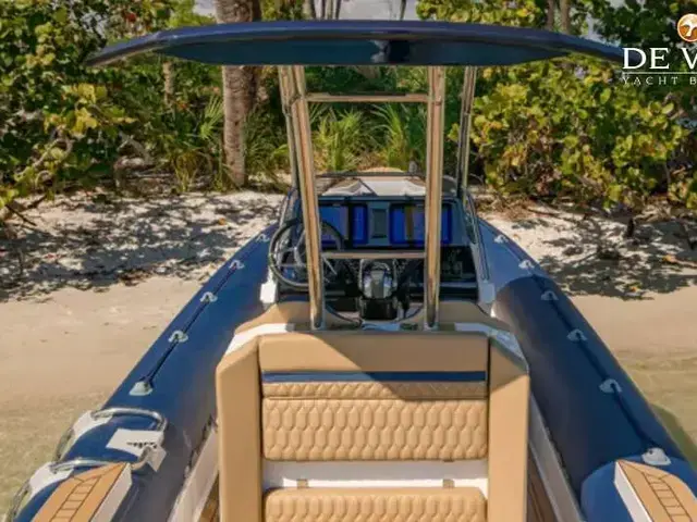 Cobra Nautique 9.7m