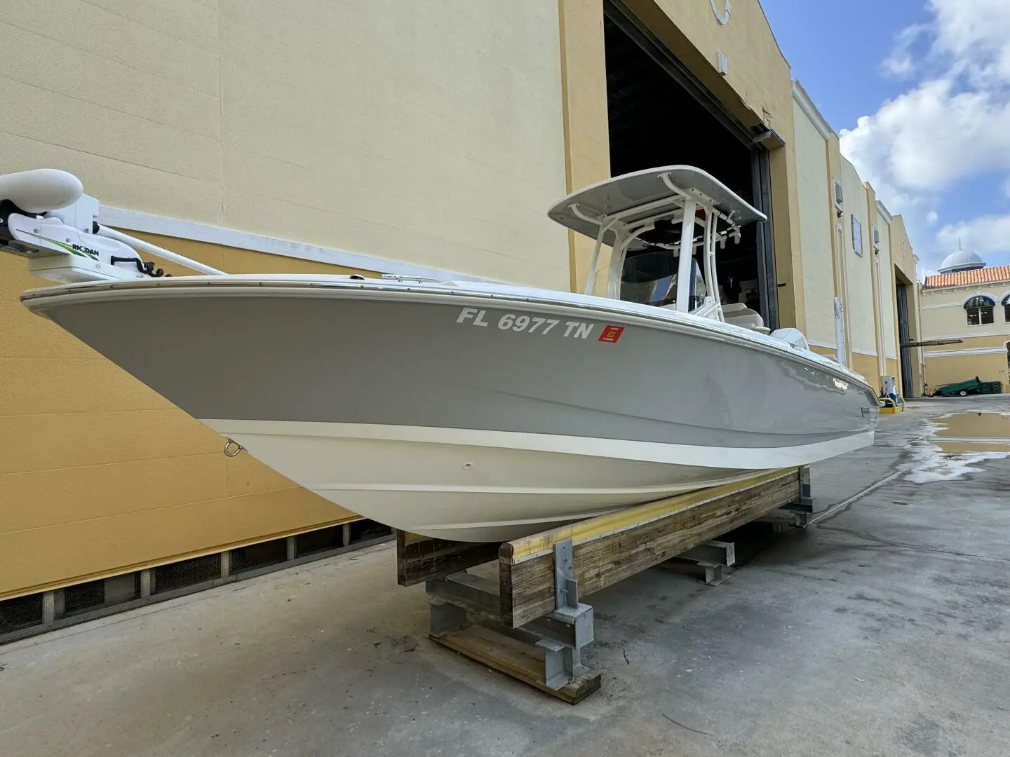 2023 Boston Whaler 250 dauntless