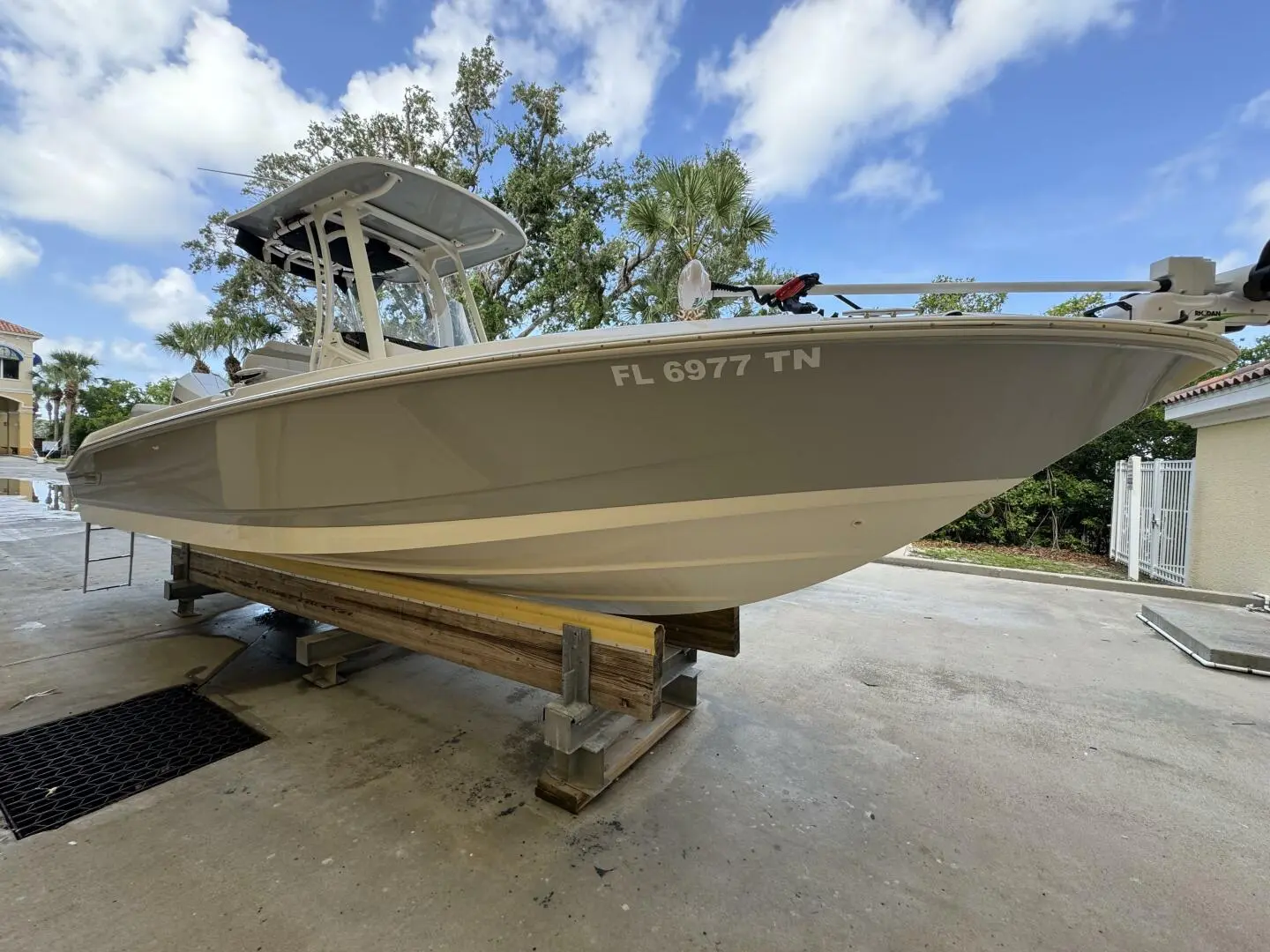 2023 Boston Whaler 250 dauntless