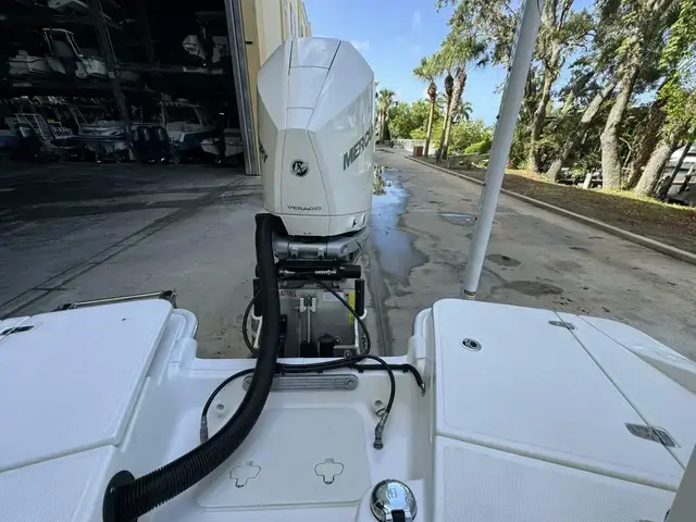 Boston Whaler 250 Dauntless