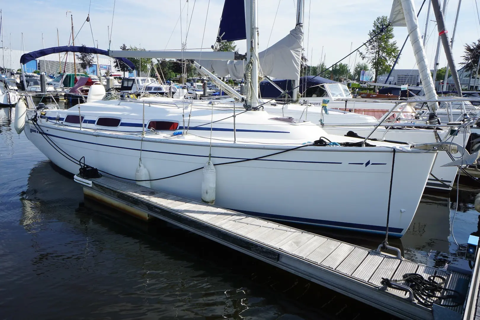 2005 Bavaria 30 cruiser