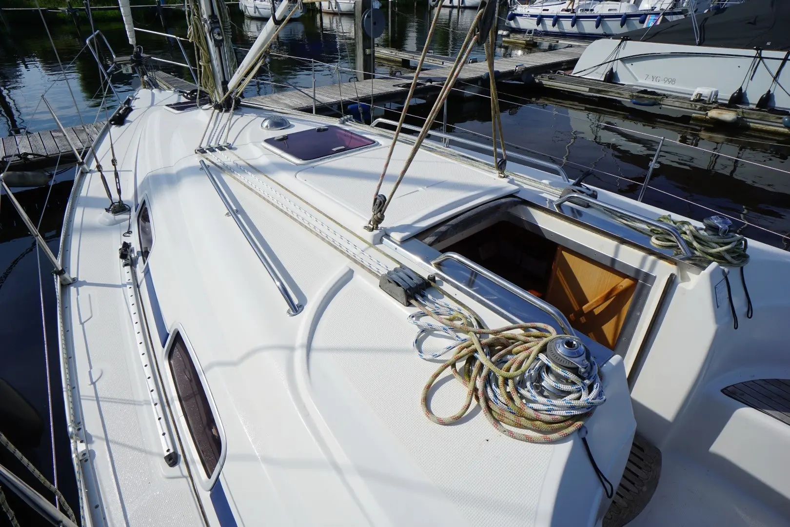 2005 Bavaria 30 cruiser