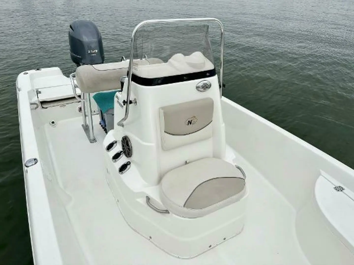 2016 Nauticstar 2110 sport