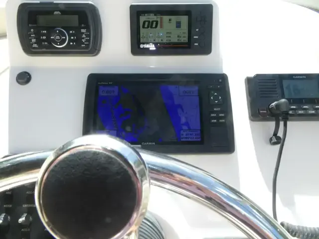 Cobia 220 Dc