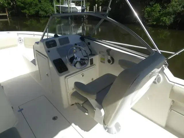 Cobia 220 Dc