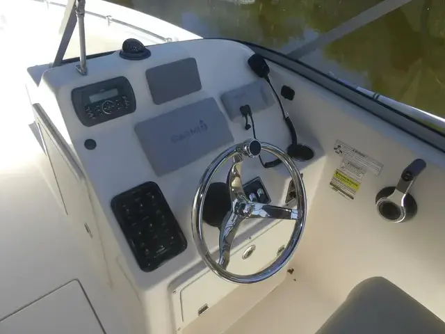 Cobia 220 Dc