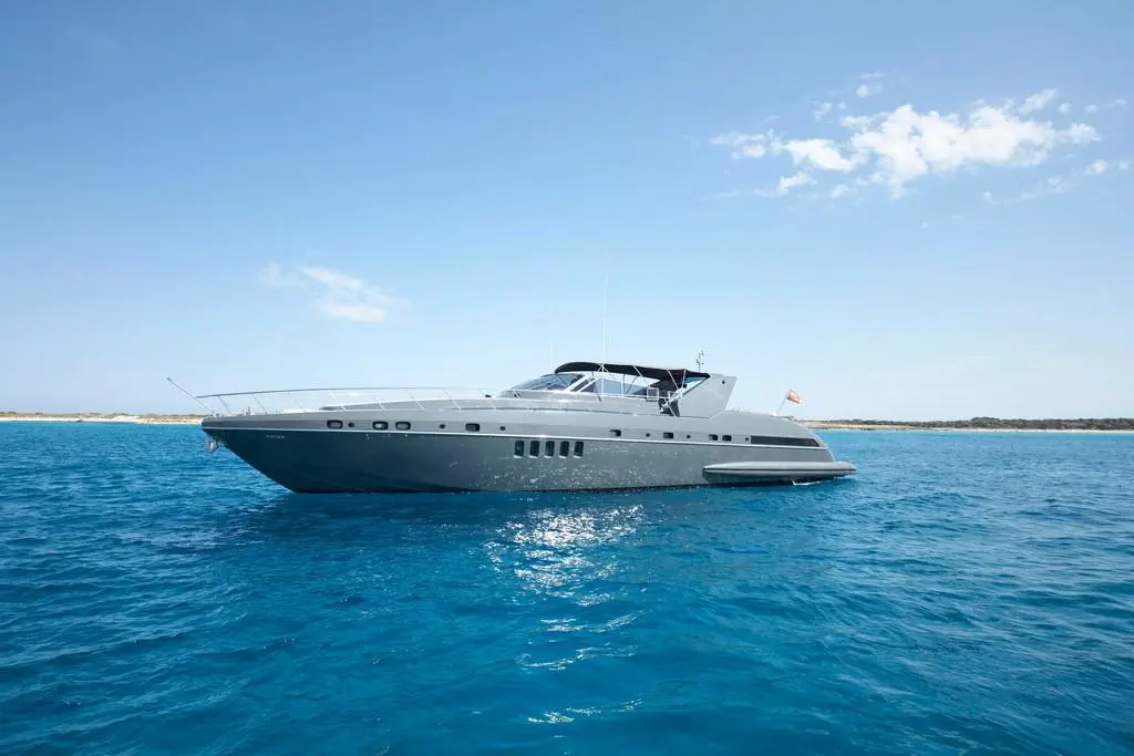 2004 Mangusta 80