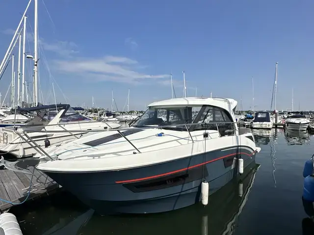 Beneteau Antares 9 OB