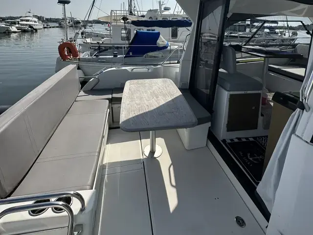 Beneteau Antares 9