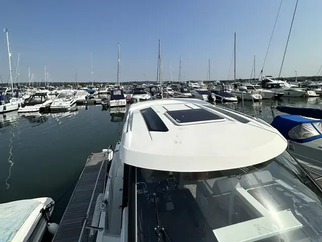 Beneteau Antares 9